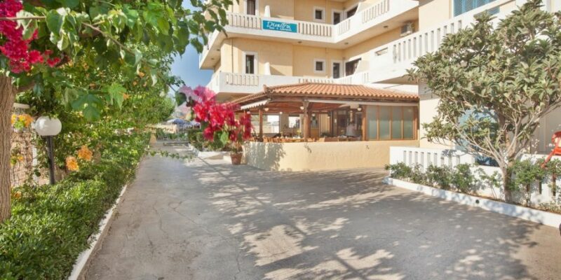 Dimitra Hotel & Apartments
