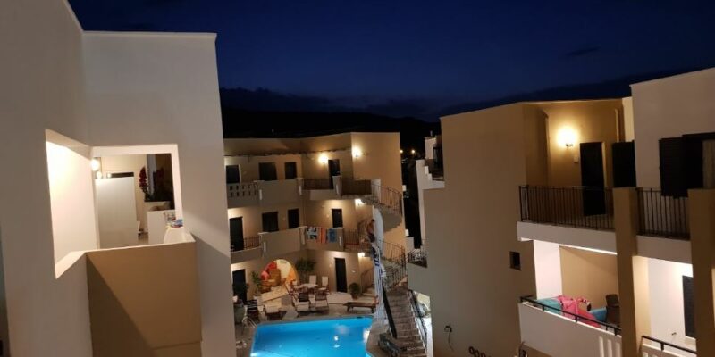 Nami Hotel & Suites